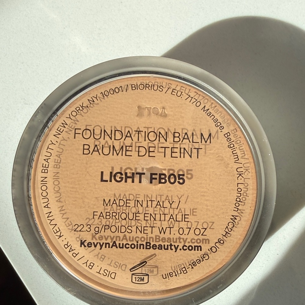 Kevyn Aucoin Light FB05 Foundation Balm gently used. Wrong color for me.